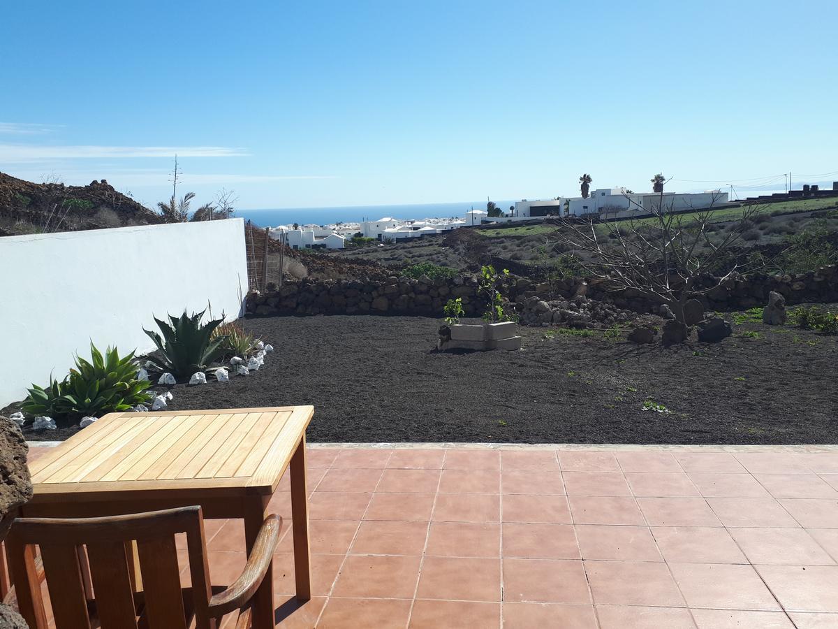 Loft La Tahonilla Guest House Tias Exterior photo