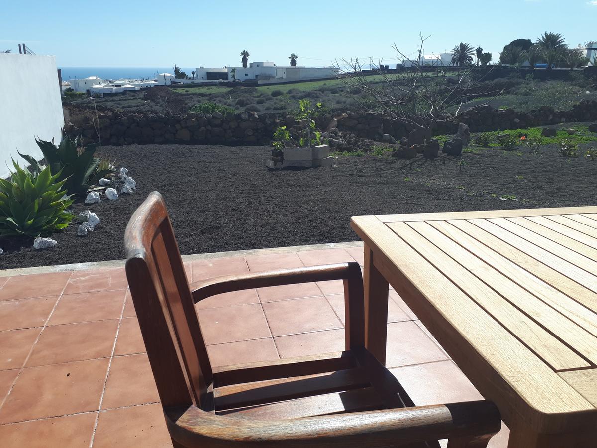 Loft La Tahonilla Guest House Tias Exterior photo