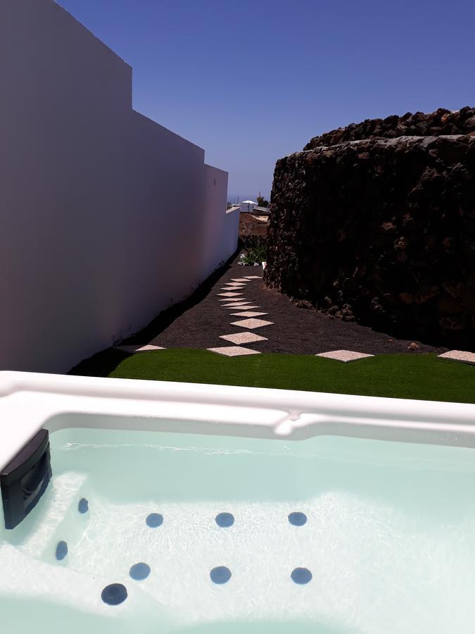 Loft La Tahonilla Guest House Tias Exterior photo