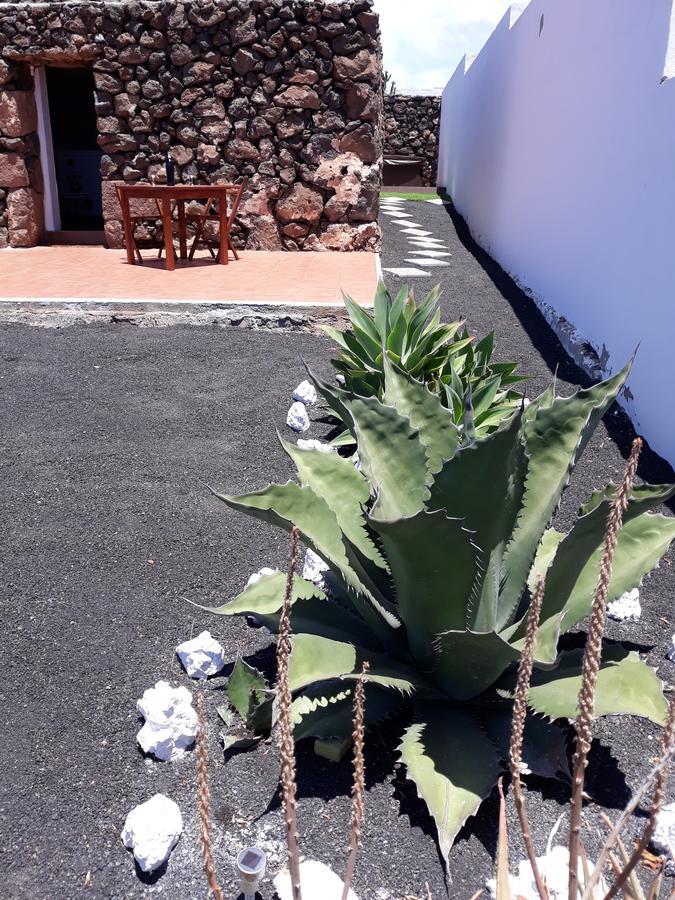 Loft La Tahonilla Guest House Tias Exterior photo